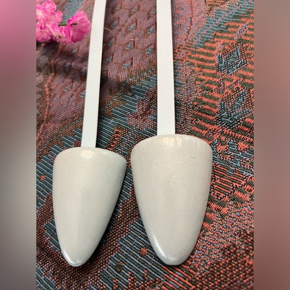 Vintage Women’s Metal & Wooden Shoe Stretchers Shapers, One pair - Picture 5 of 7